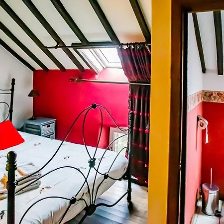 ベッド・アンド・ブレックファスト Le Secret Du Bois 3*